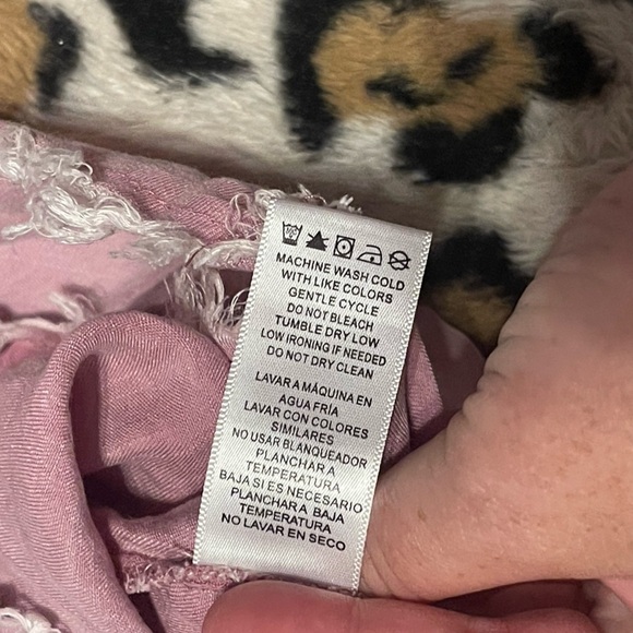 Standard grace boho embroidered raw hem cold shoulder bell sleeve tunic top - Picture 8 of 8